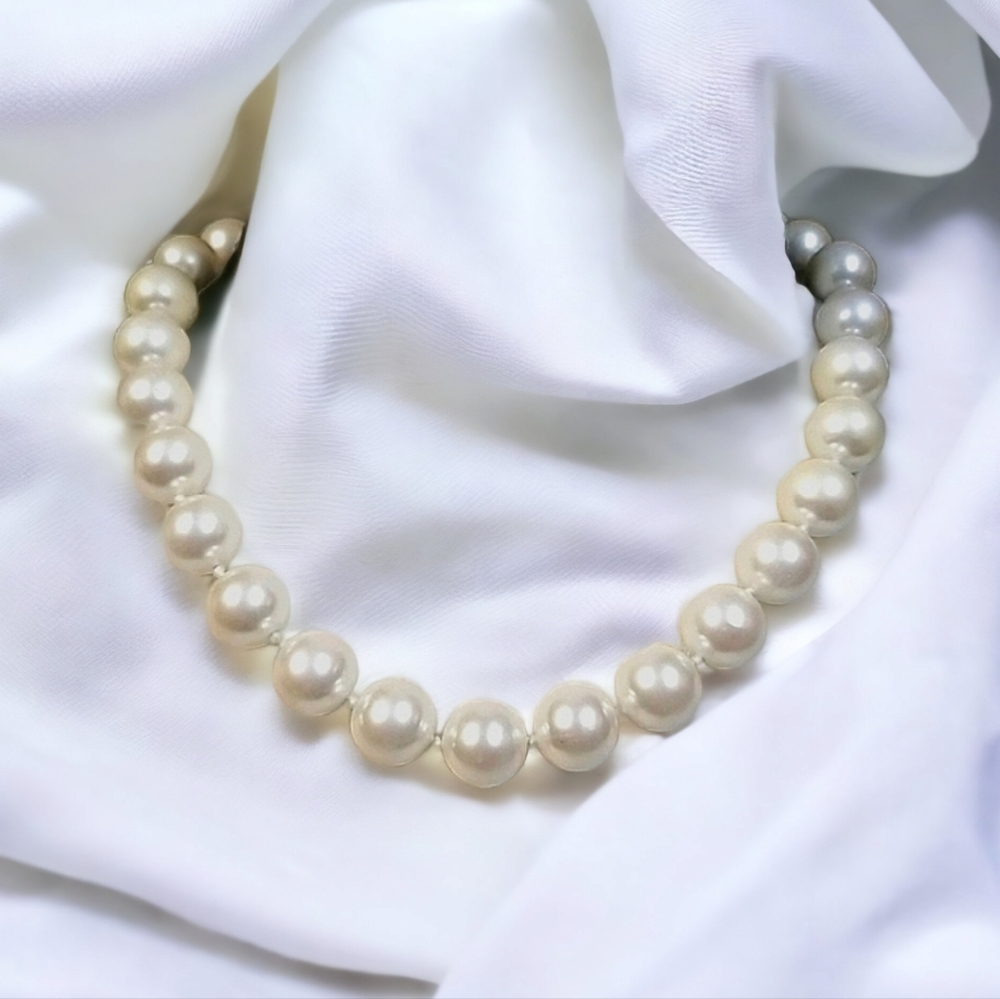 Vintage 1950s Mid Century Faux Pearl Gold Tone Necklace